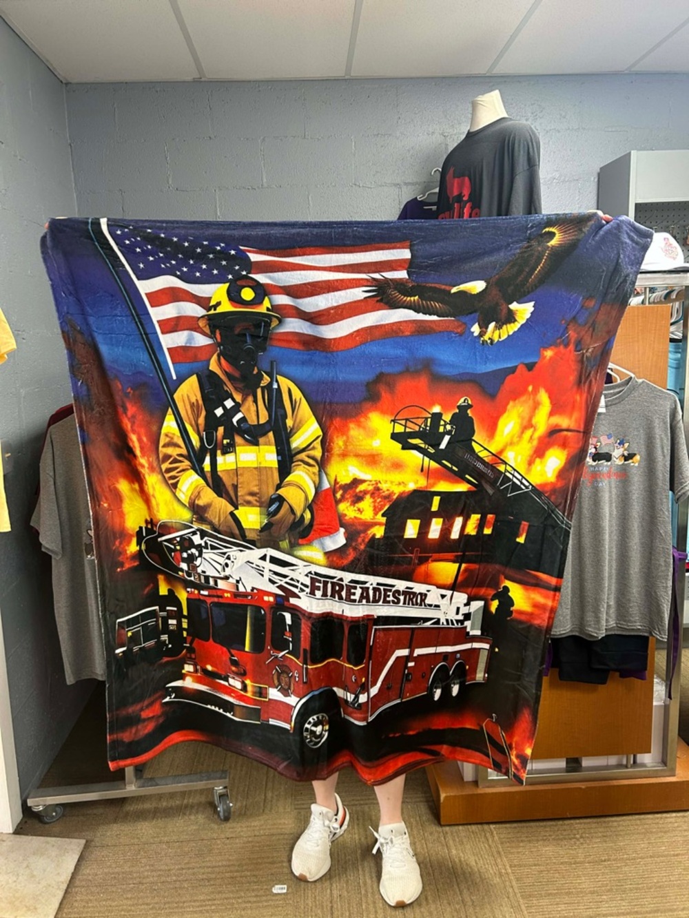 Throw Blanket  50“ x 60’’ firefighter firetruck truck